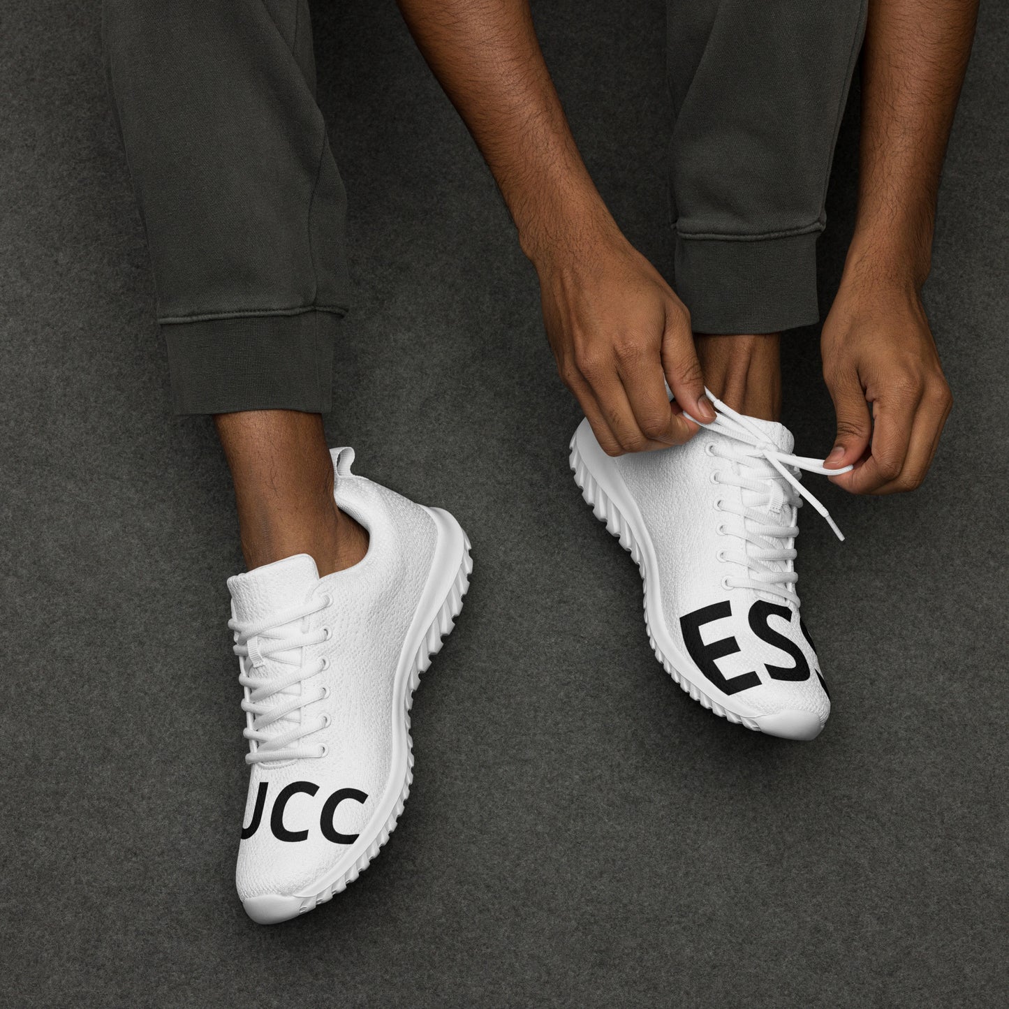 6UCCESS Men’s athletic shoes